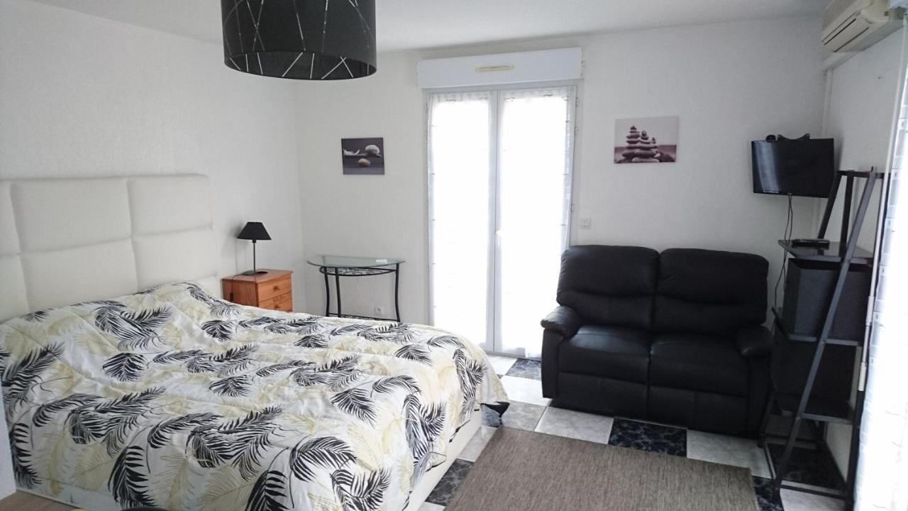 Appartements Dans Residence Avec Piscine - Mer A 500M Saintes-Marie-la-Mer Buitenkant foto
