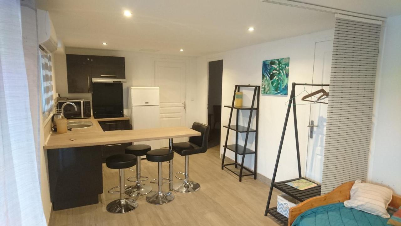 Appartements Dans Residence Avec Piscine - Mer A 500M Saintes-Marie-la-Mer Buitenkant foto