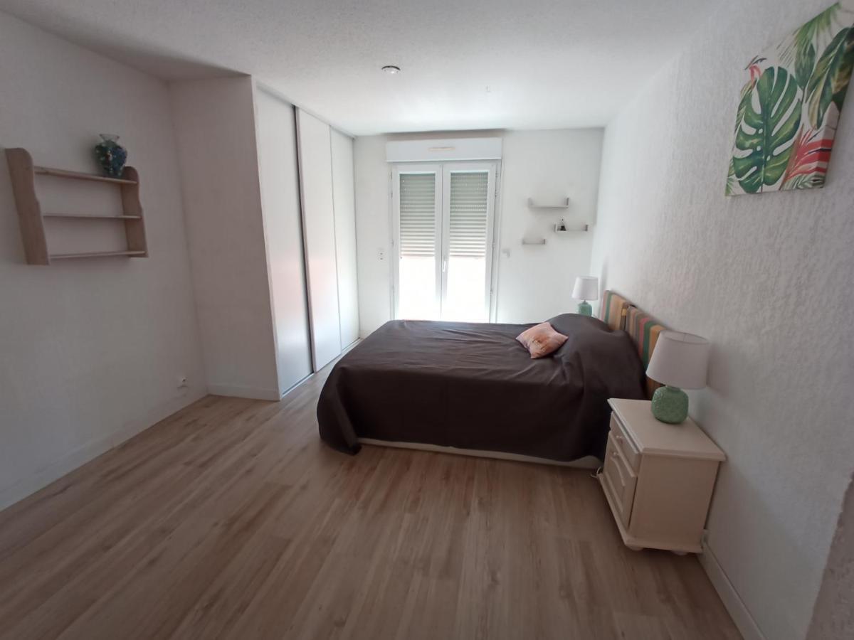 Appartements Dans Residence Avec Piscine - Mer A 500M Saintes-Marie-la-Mer Buitenkant foto